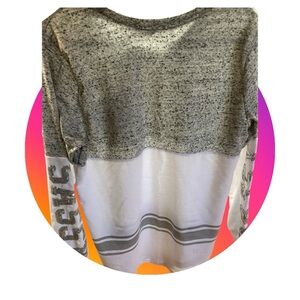 Rue21 Heathered Gray and White Graphic Long Sleeve